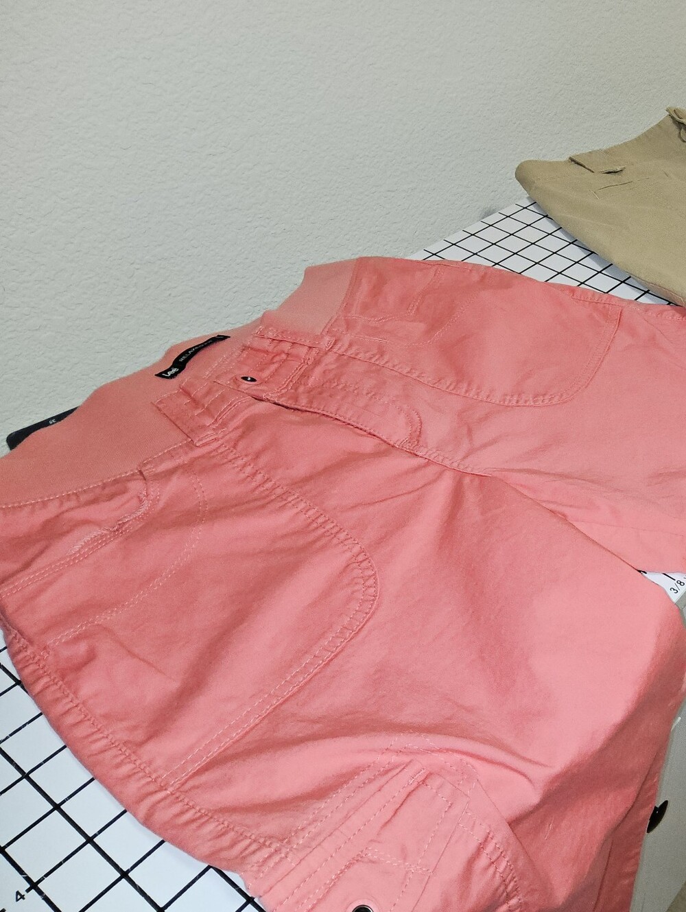 Lee Relaxed Fit Coral Pink Casual Pants